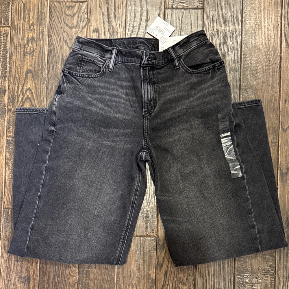 American Eagle Outfitters Women's Low-Rise Baggy Barrel Jeans